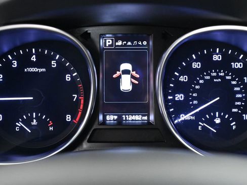 Used 2018 Hyundai Santa Fe Limited FWD image 16