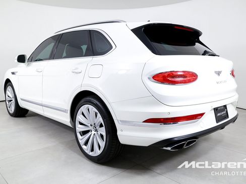 Used 2021 Bentley Bentayga Plug-In Hybrid AWD/4WD image 6
