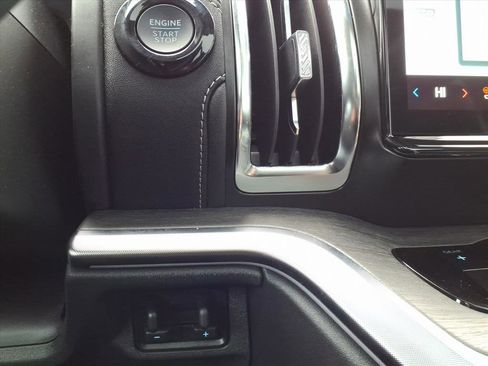 Certified 2025 Ford Expedition Platinum w/ Driver's Package image 16