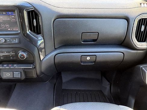 Used 2020 Chevrolet Silverado 2500 Custom w/ Custom Convenience Package image 14