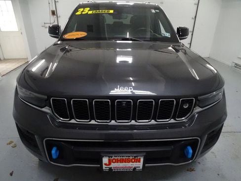 Certified 2023 Jeep Grand Cherokee Overland w/ Advanced Protech Group III AWD/4WD image 25