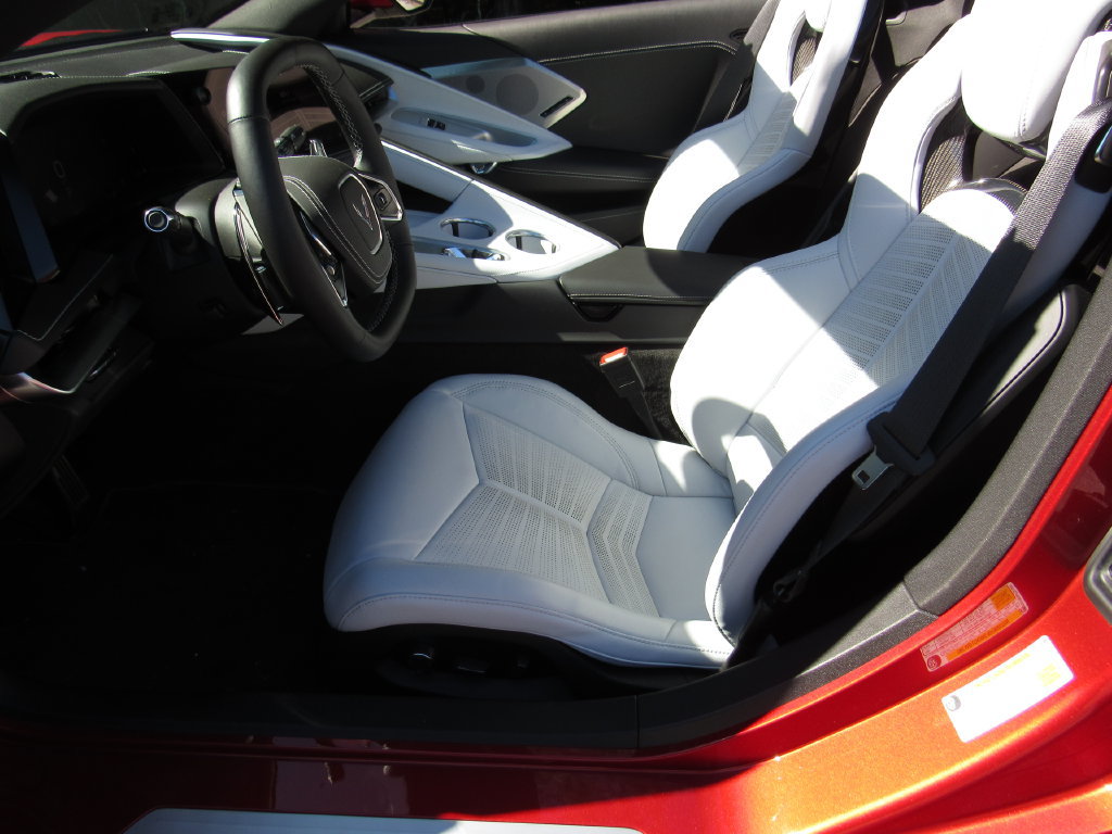 Used 2026 Chevrolet Corvette Stingray Preferred Conv RWD image 5