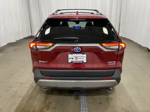 Used 2023 Toyota RAV4 Limited image 4