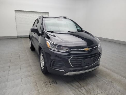 Used 2020 Chevrolet Trax LT w/ LT Convenience Package image 13