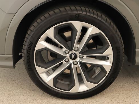 Used 2020 Audi Q3 2.0T Premium Plus w/ Premium Plus Package image 33