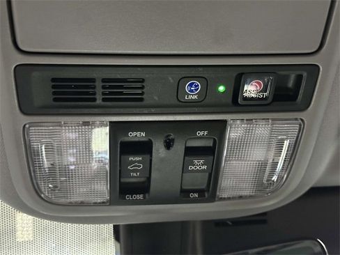 Certified 2022 Honda Pilot Touring image 37