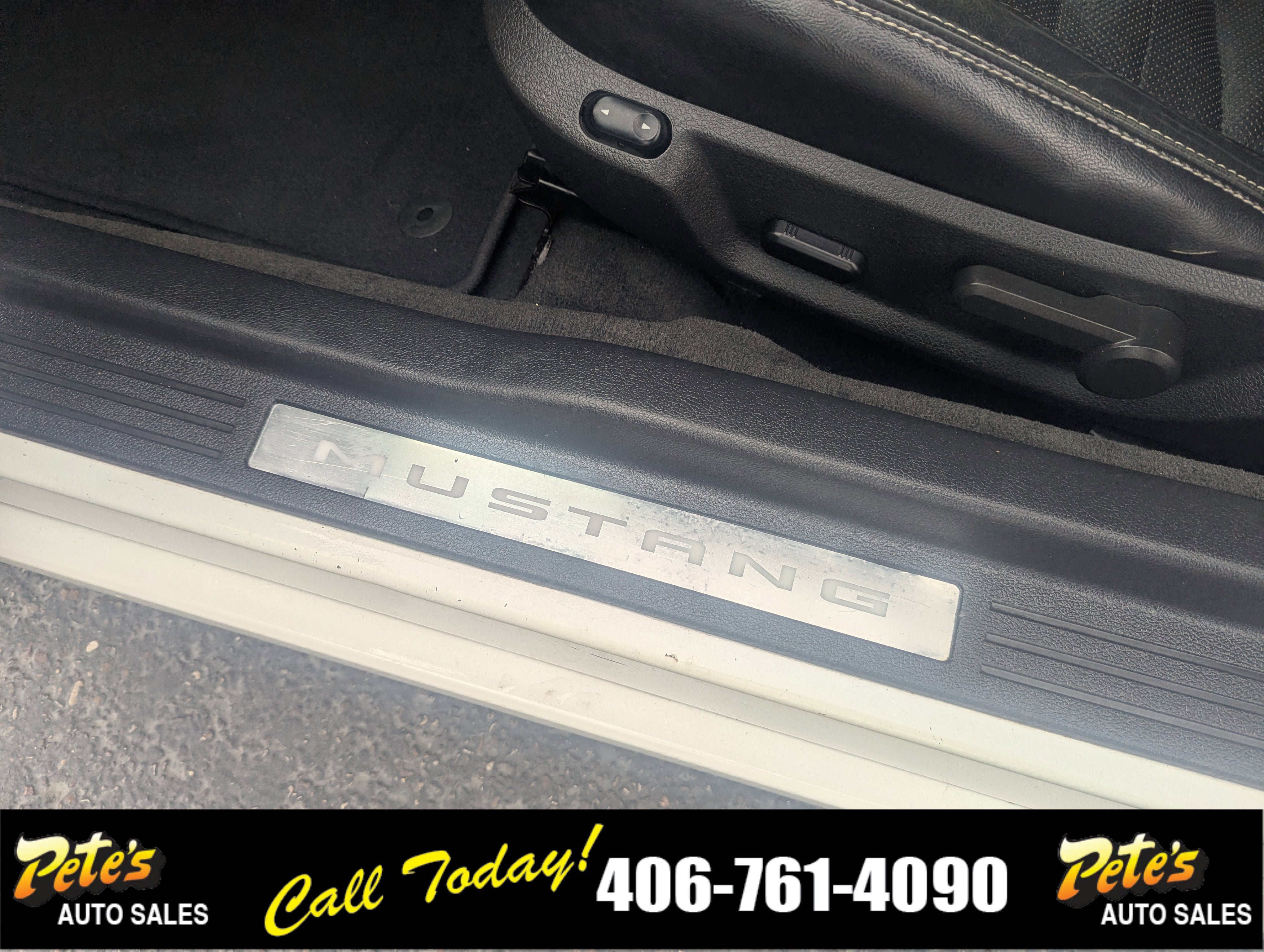 Used 2013 Ford Mustang Premium RWD image 24