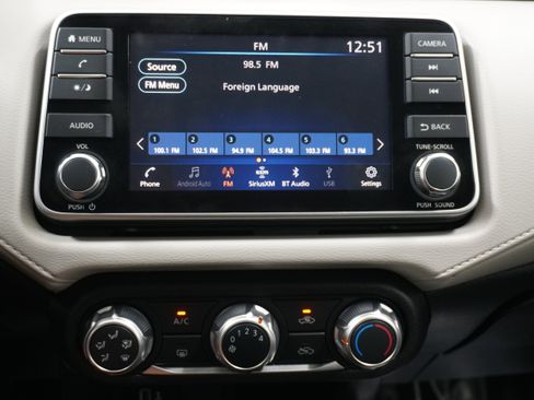 Used 2022 Nissan Versa SV image 15