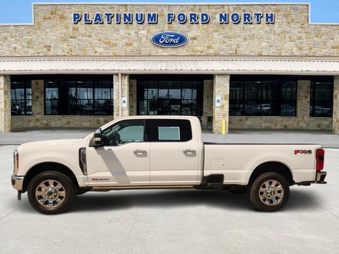 Used 2024 Ford F350 Lariat w/ Lariat Ultimate Package AWD/4WD image 3