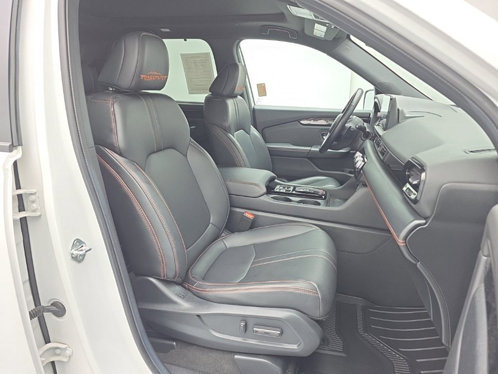 Used 2024 Honda Pilot TrailSport image 51