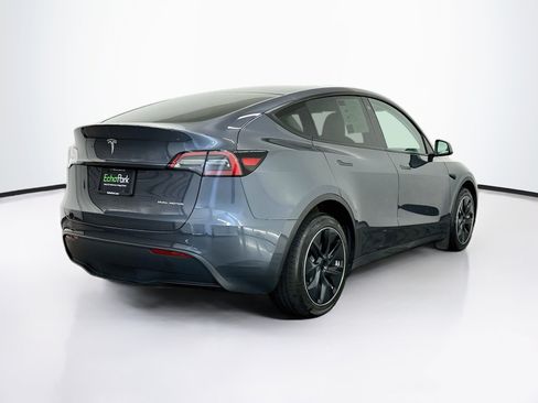 Used 2023 Tesla Model Y Long Range AWD/4WD image 9