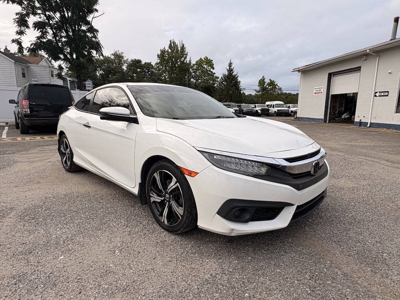 Used 2016 Honda Civic Touring image 5