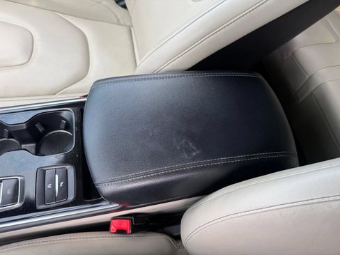 Used 2020 Ford Edge Titanium FWD image 50