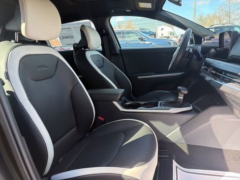 New 2026 Kia K4 GT-Line image 12