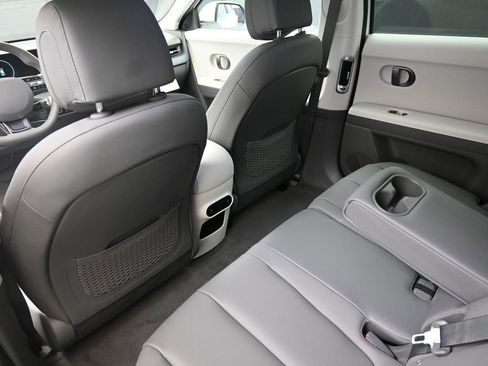 New 2025 Hyundai Ioniq 5 SEL image 18