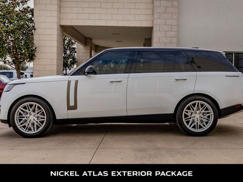 Used 2023 Land Rover Range Rover Long Wheelbase SE image 5