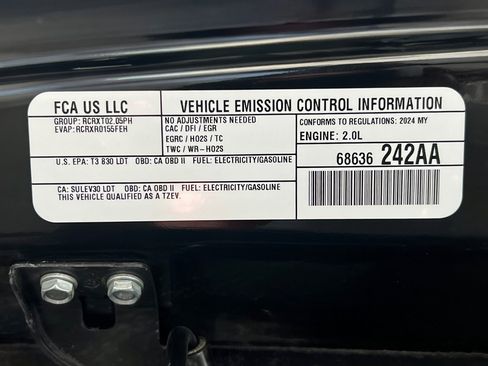 Used 2024 Jeep Wrangler Unlimited AWD/4WD image 21