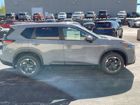 New 2026 Nissan Rogue SV w/ SV Premium Package image 4