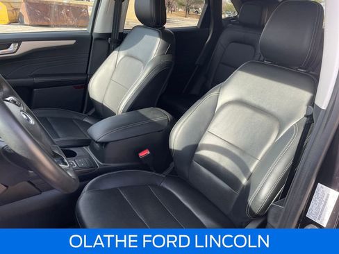 Used 2022 Ford Escape SEL w/ Technology Package image 18