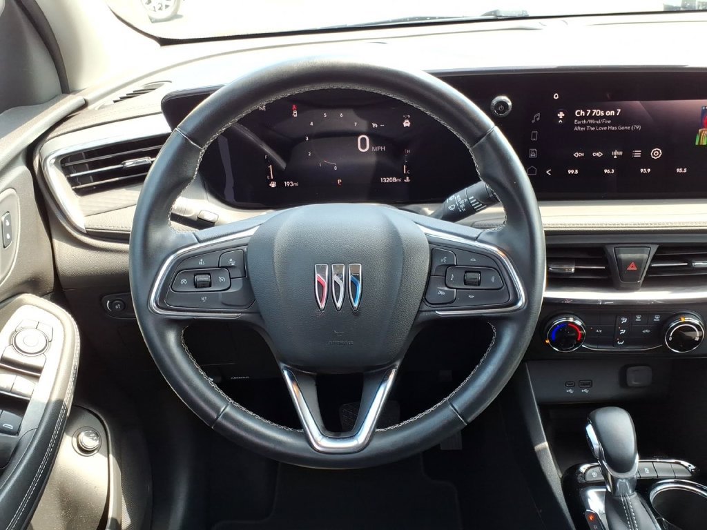 Used 2024 Buick Encore GX Preferred FWD image 11