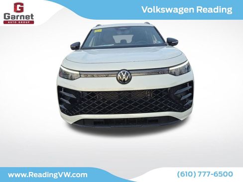 New 2026 Volkswagen Tiguan SE R-Line image 8