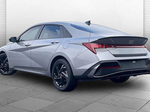 Used 2026 Hyundai Elantra Sport FWD image 10