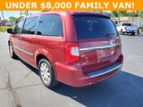 Used 2015 Chrysler Town & Country Touring image 3
