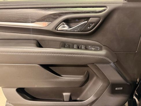 Used 2021 GMC Yukon Denali w/ Denali Premium Package image 14