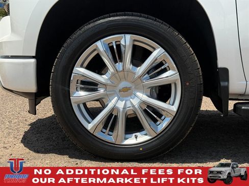 Used 2022 Chevrolet Silverado 1500 High Country w/ Technology Package RWD image 10