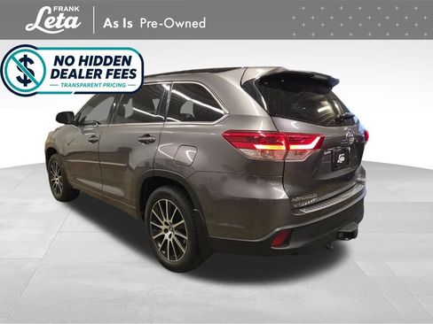 Used 2018 Toyota Highlander SE AWD/4WD image 4