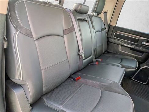 Used 2019 RAM 2500 Laramie AWD/4WD image 18