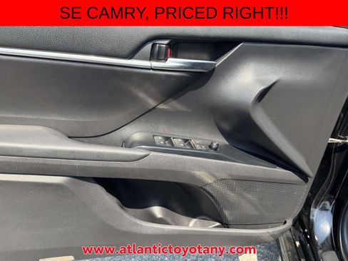 Used 2019 Toyota Camry SE w/ Convenience Package FWD image 23