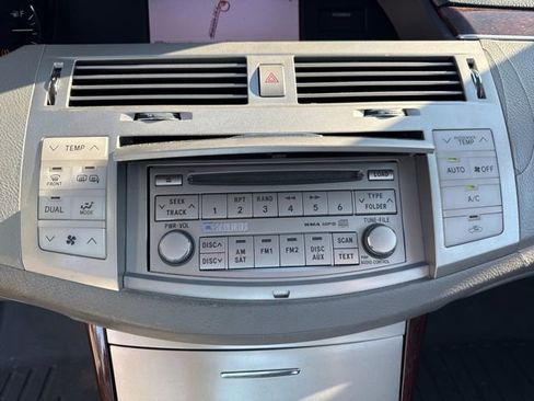Used 2010 Toyota Avalon Limited FWD image 30