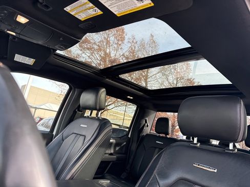 Used 2019 Ford F150 Platinum w/ Equipment Group 701A Luxury image 8