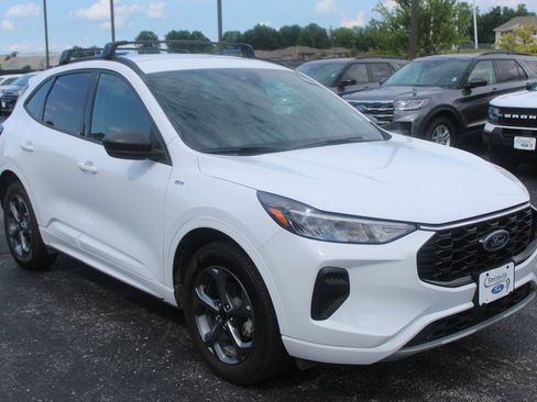 Used 2023 Ford Escape ST-Line w/ Tech Pack #1 AWD/4WD image 7