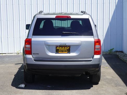 Used 2017 Jeep Patriot Sport w/ Power Value Group FWD image 5