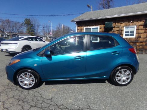 Used 2011 MAZDA MAZDA2 Sport image 1