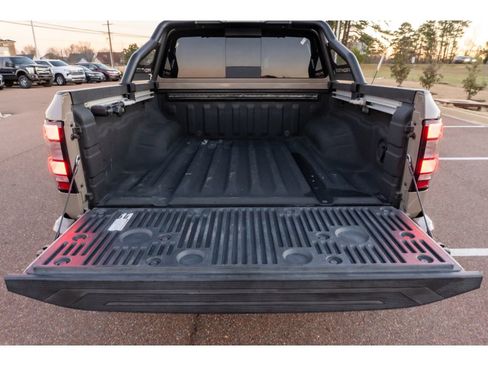 Used 2023 Nissan Frontier PRO-4X w/ Pro-4X Premium Package image 15