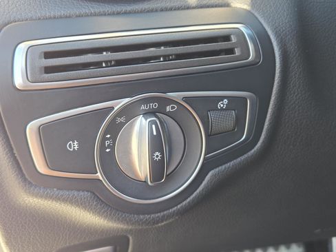 Used 2018 Mercedes-Benz C 300 Sedan image 17