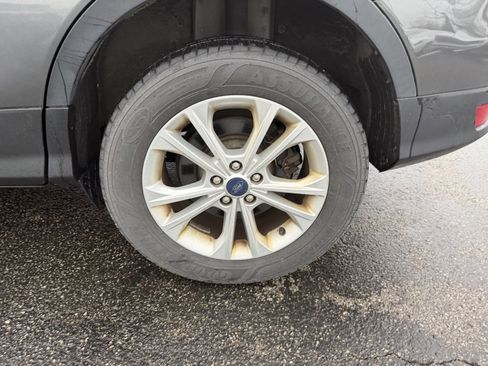 Used 2017 Ford Escape SE image 7