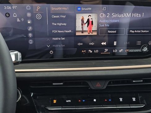 New 2025 Buick Envision Sport Touring image 12