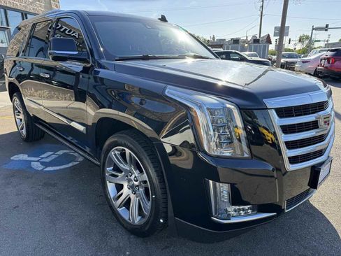 Used 2015 Cadillac Escalade Premium AWD/4WD image 3