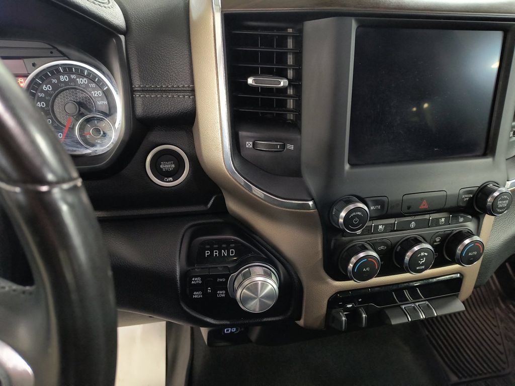 Used 2022 RAM 1500 Laramie AWD/4WD image 15