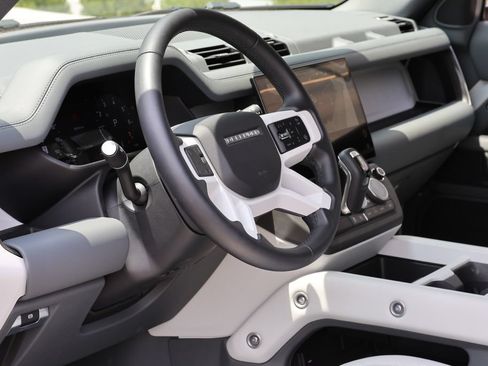 Certified 2026 Land Rover Defender 130 X-Dynamic SE AWD/4WD image 27