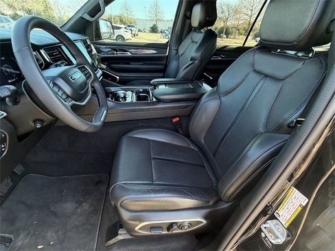 Used 2022 Jeep Wagoneer Series II image 23