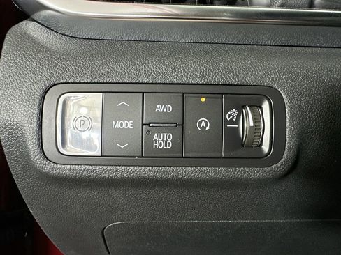 New 2026 GMC Terrain Denali w/ LPO, Floor Liner Package image 18