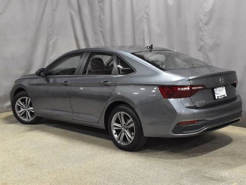 Used 2024 Volkswagen Jetta SE image 6