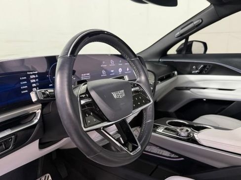Certified 2024 Cadillac Lyriq Luxury RWD image 18