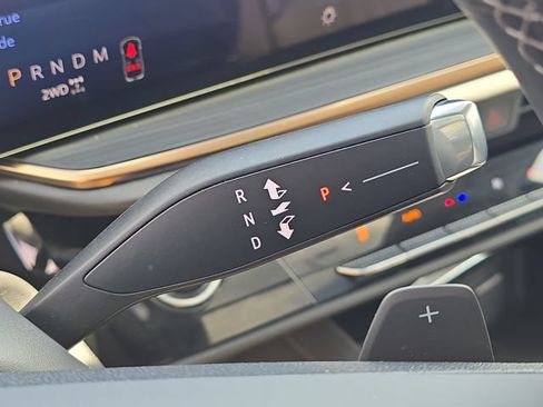 Used 2025 Buick Envision Avenir AWD/4WD image 16