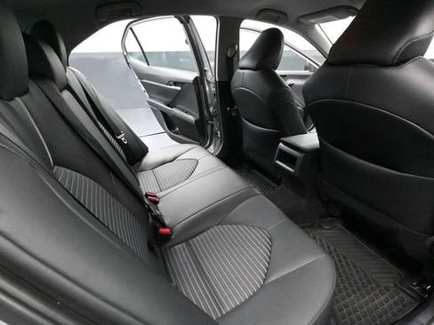 Used 2024 Toyota Camry SE image 39
